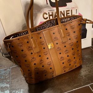 MCM Medium Liz Reversible Shopper